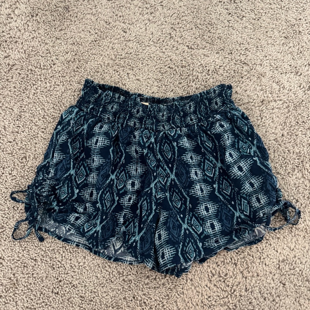Hollister High Waist Navy Patterned Shorts